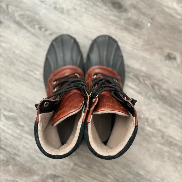 Men's Sperry Brown and Black Waterproof Duck Boots - Classic Lace-Up - Picture 5 of 8